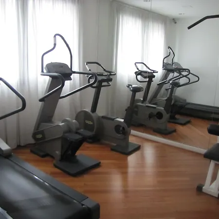 Отель Starhotels President 4*