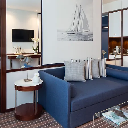 Starhotels President Szálloda