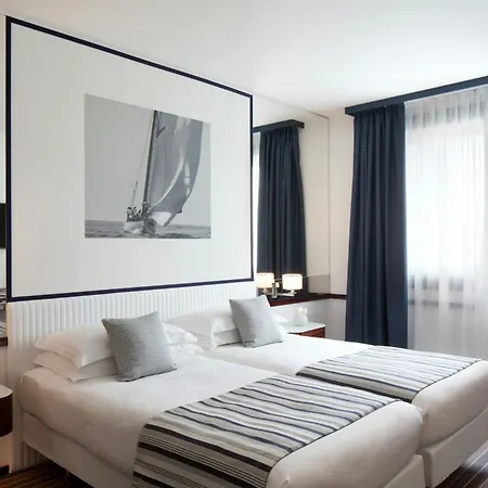 Starhotels President Отель Генуя
