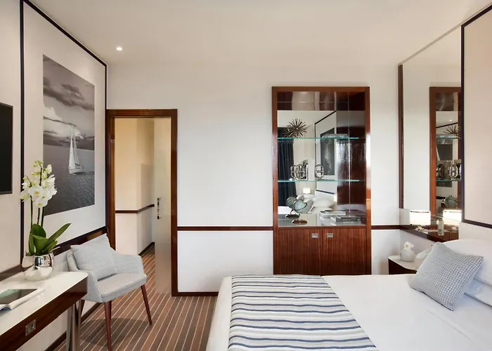 Starhotels President